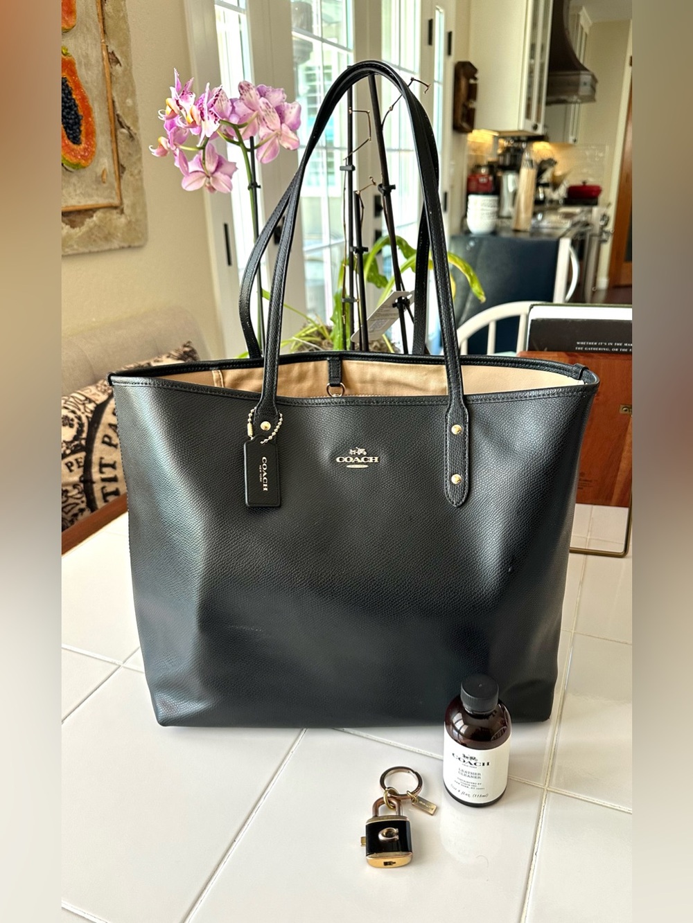 Coach City Tote Black Crossgrain Leather Bag Padlock Charm Leather Cleaner